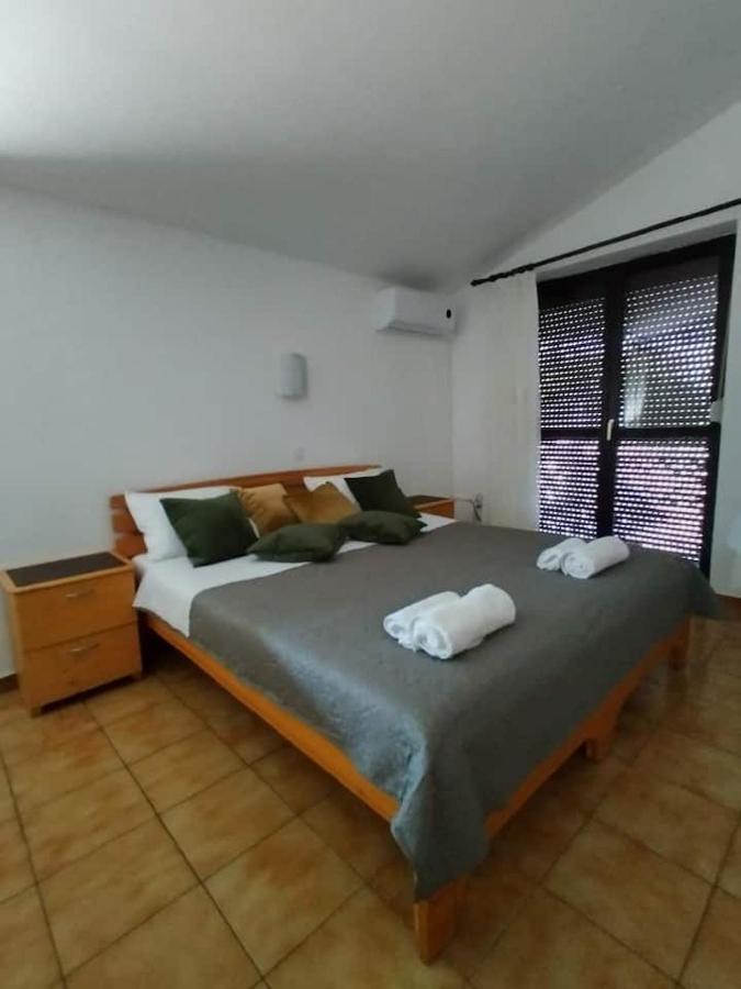 Villa Kadinela, 200M From Kamenjak, Huge Quiet Garden With Barbecue, 2 New Kitchens Премантура Экстерьер фото