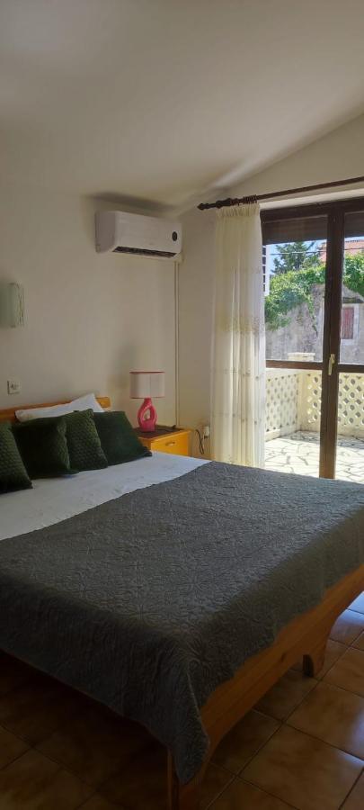 Villa Kadinela, 200M From Kamenjak, Huge Quiet Garden With Barbecue, 2 New Kitchens Премантура Экстерьер фото